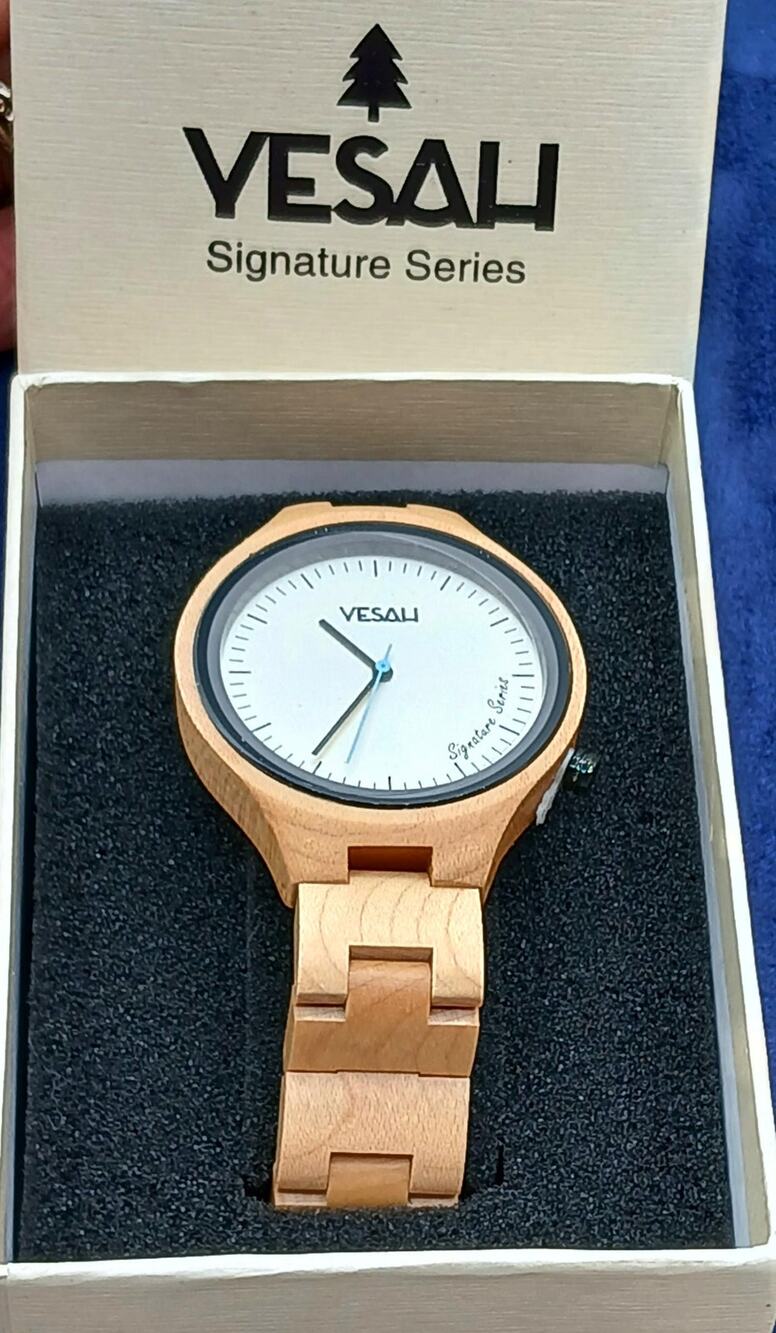 New in Box VESALI Signature Series Wrist Watch